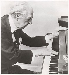 Wright at 88 (1955) Wright plays piano before Monona Terrace Testimonial Banquet